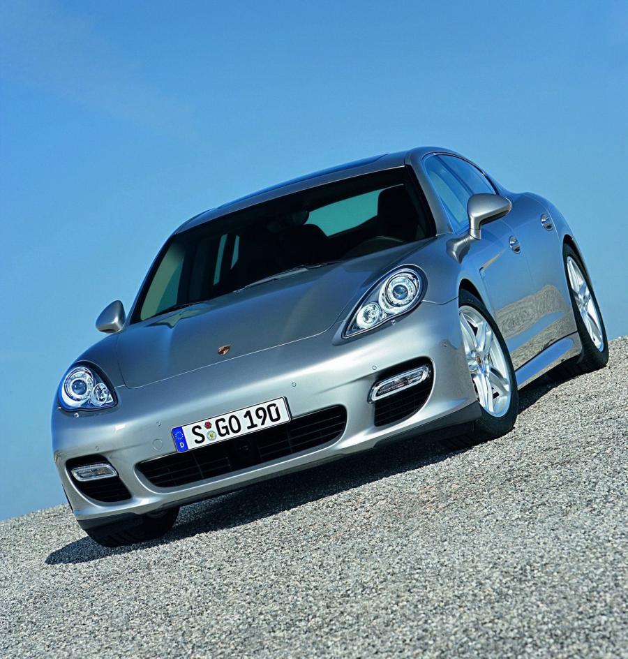  Porsche Panamera 2009 года  (фото 4 из 144)